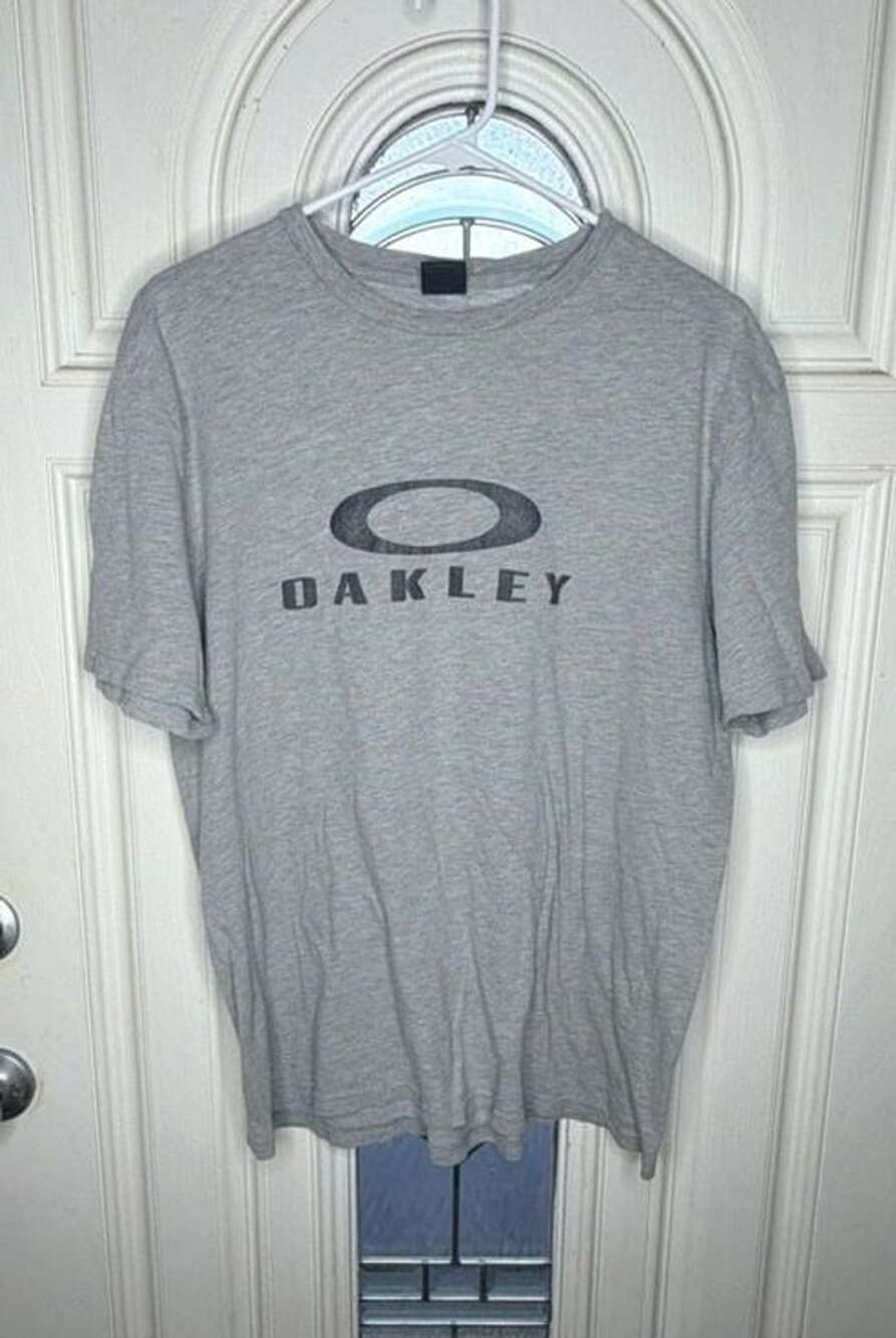 Oakley T-Shirt Size XL Athletic Heather Gray Regular Fit